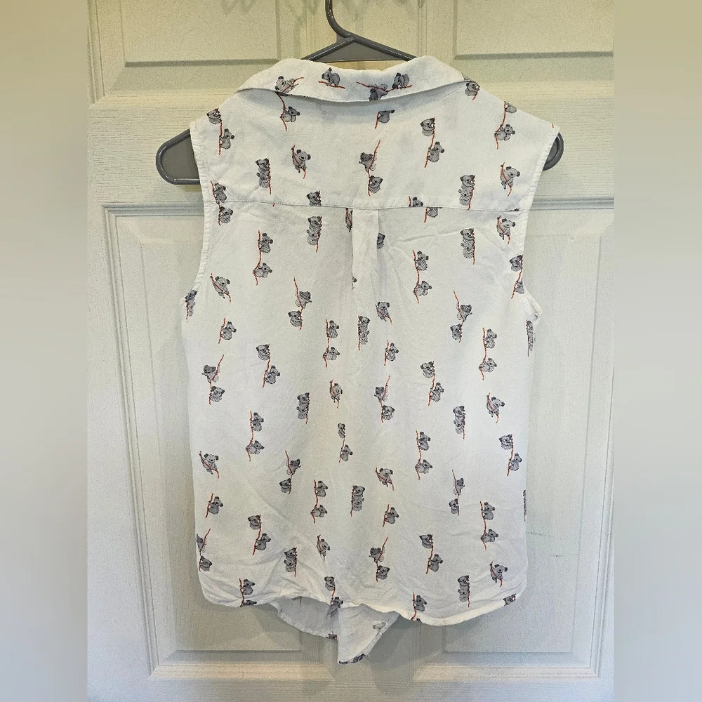 Koala blouse ๐จ๐ - Picture 4 of 8